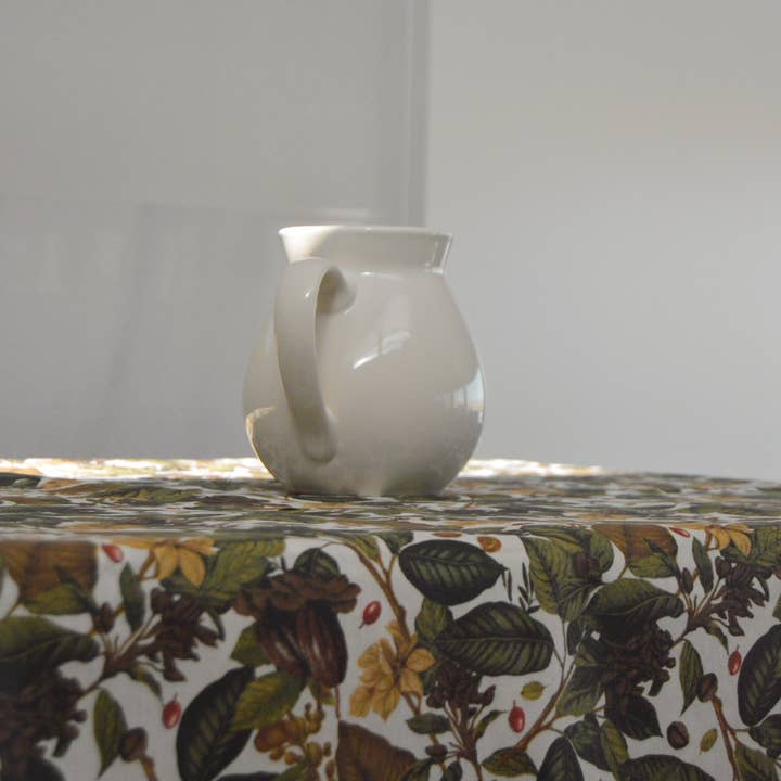 Huca Home - Wholesale Tablecloth - LEAF STAIN RESISTANT TABLECLOTH