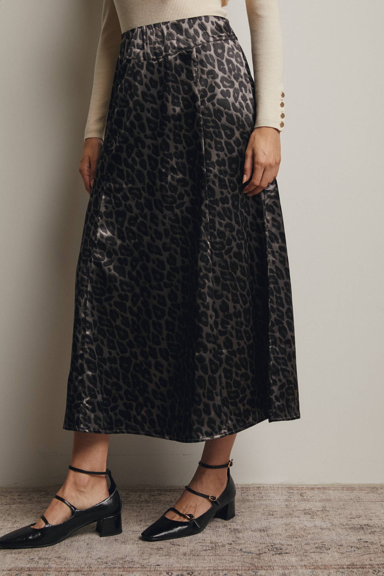 Forte - Wholesale Skirt - Women's - Leopard Print Satin Midi Skirt FSK00076