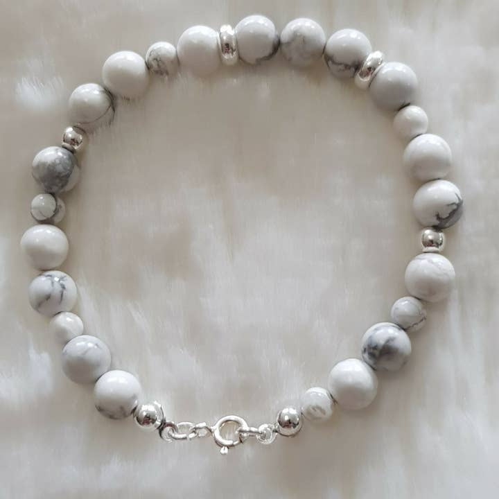 Bracciale howlite in argento 925 per la vendita all'ingrosso da parte di les secrets de Louisette