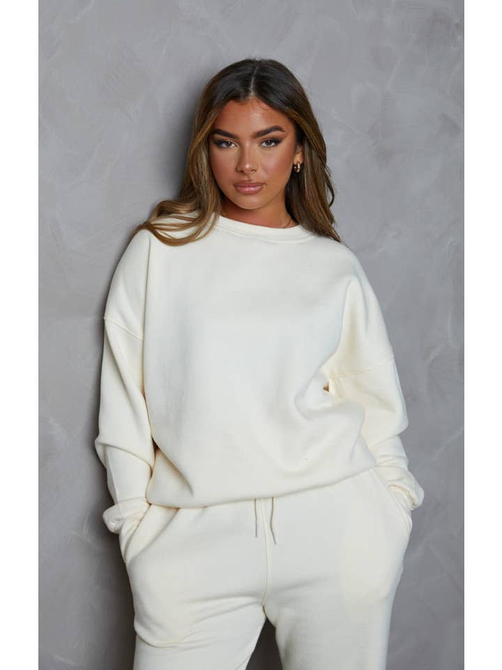 Femme Luxe - Wholesale Lounge set – Women's - Cream Oversized Crew Neck Sweatshirt Cuffed Joggers Loungewe7