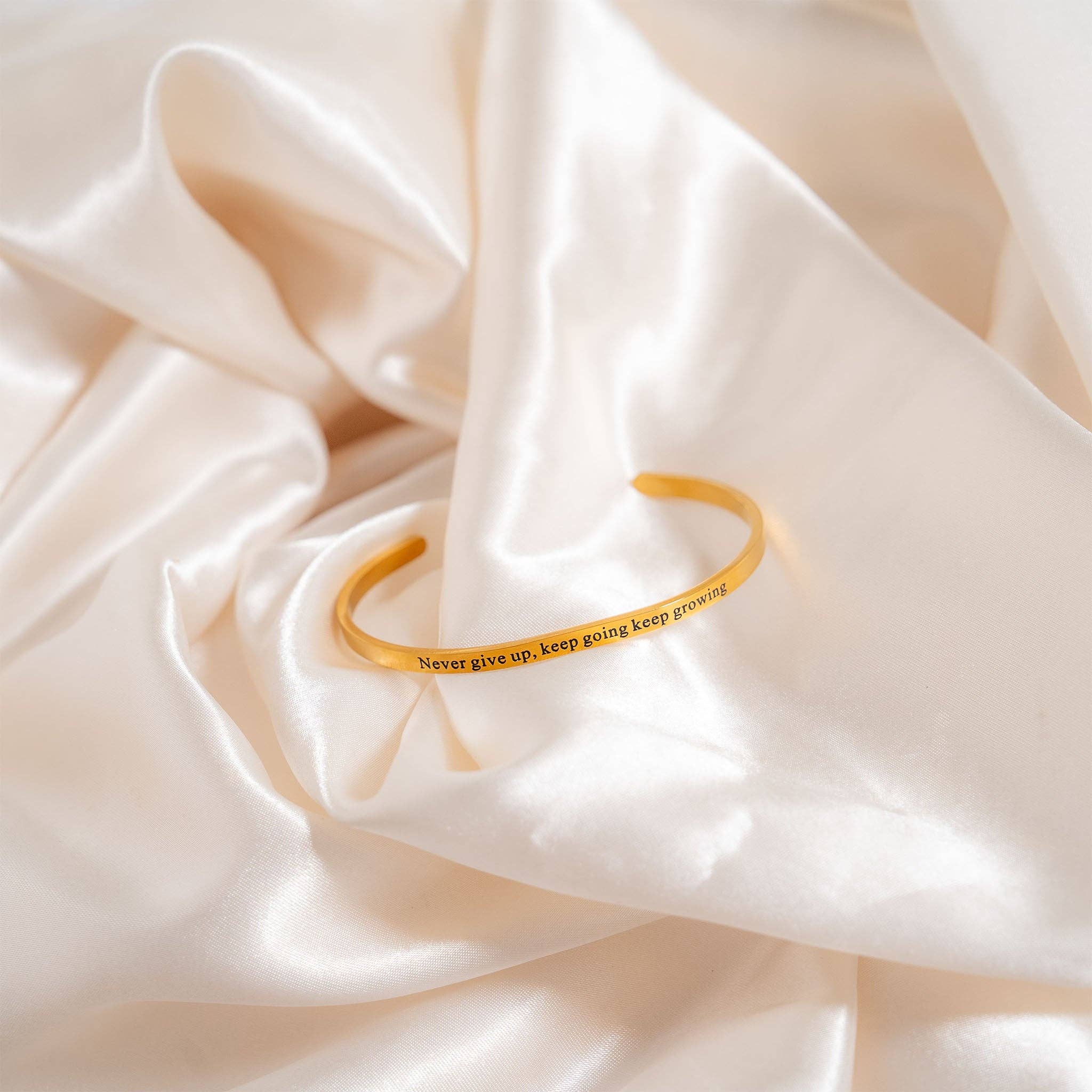 WJW - Wholesale Cuff Bracelet - 18K Gold PVD Never give up Engraved Bangle Bracelet3