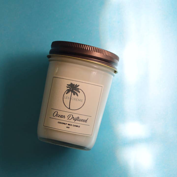 Funny Flames Candle Co - Les Creme – Großhandel Kerze im Glas / gefüllte Kerze – Ocean Driftwood Bio Kokosnuss-Wach4