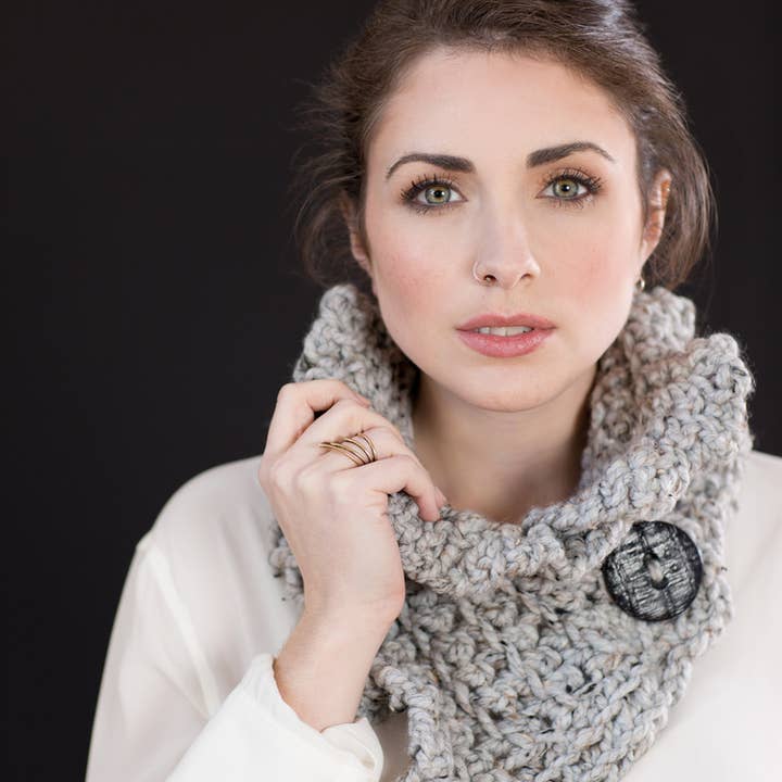 Rachel Cordaro - Venta al por mayor Bufanda - Mujer - Bufanda volante cuello gris niebla1