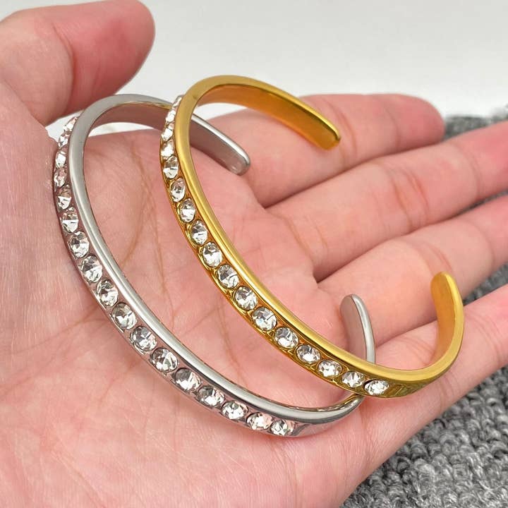 Mio Queena - Wholesale Cuff Bracelet - FGS - Inlaid CZ 18K Gold Plated Stainless Steel Cuff0