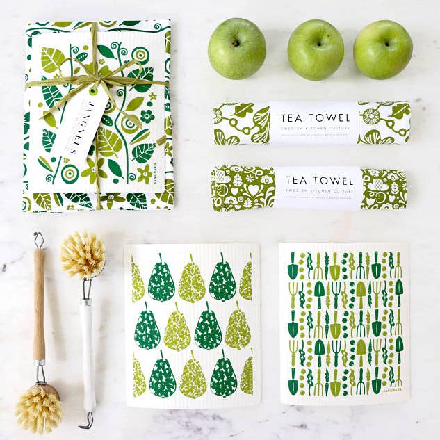 Green Oak Leaf Kitchen Towel for wholesale on Faire