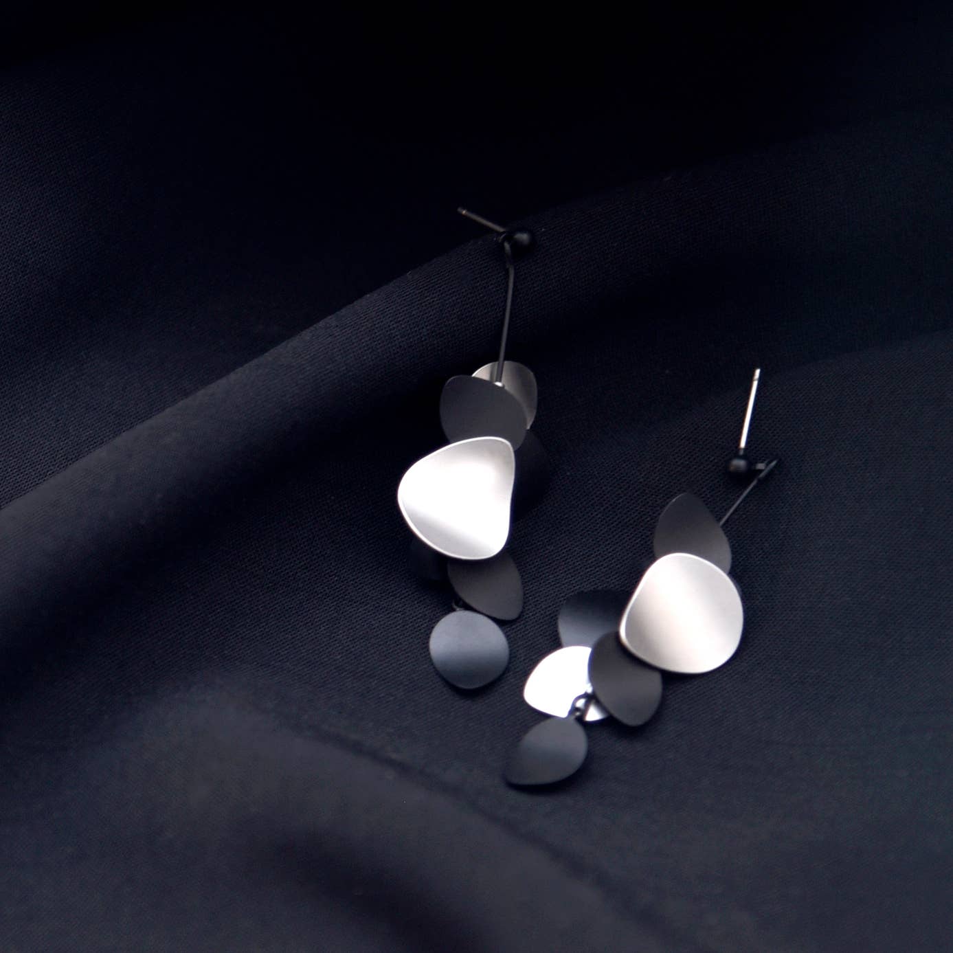 Pursuits - Wholesale Dangle Earrings - Florae Earrings1