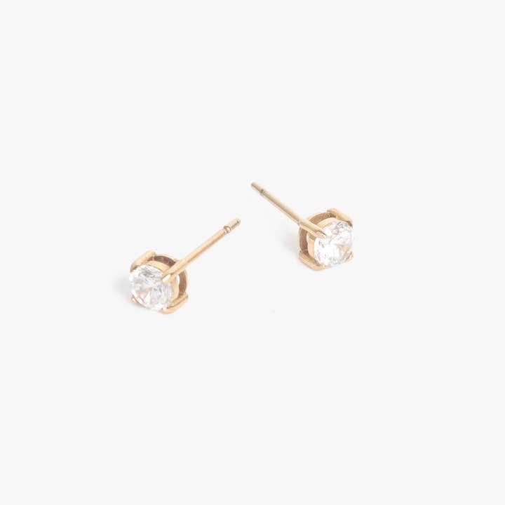 BLAIR STUDS 4mm - pavé y otras tendencias de Resultados para mc nails al por mayor. Devoluciones gratuitas y condiciones de pago a 60 días en Faire en Faire.