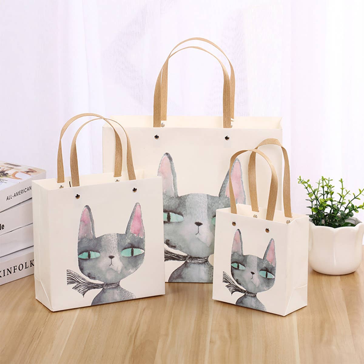 Beige INS STYLE SMALL FRESH CAT PAPER HANDBAG GIFT BAG_CWMM1036 for wholesale on Faire0