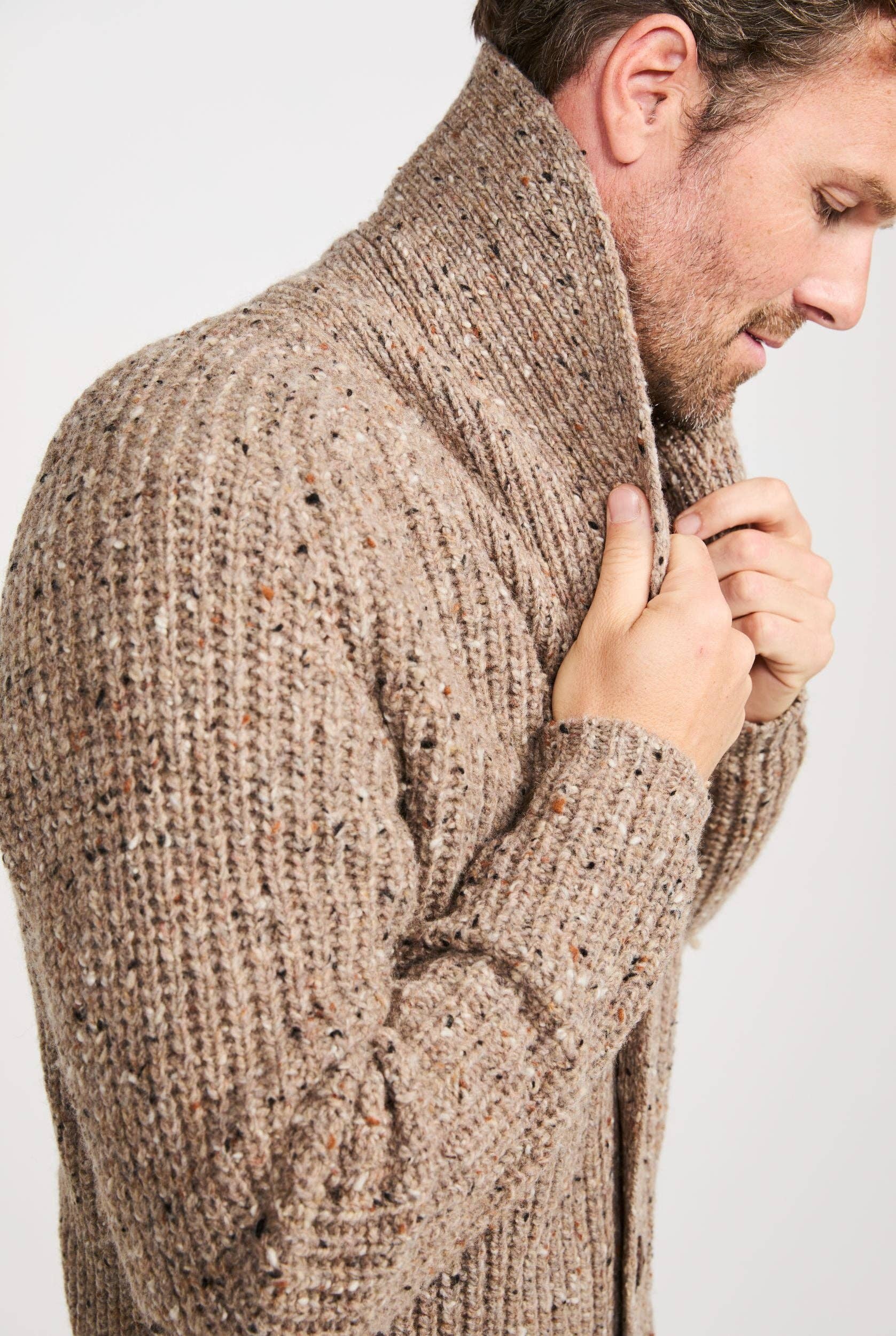 Aran Woollen Mills – wholesale Cardigan – Men's – Curragh Mens Rib Shawl Cardigan - Oat3