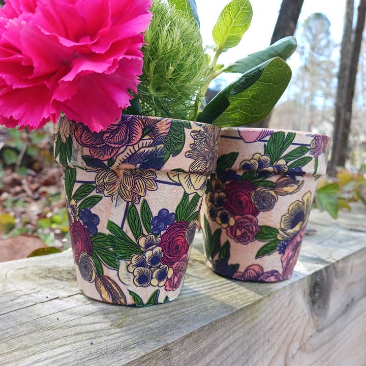 Chains Charms Love - Wholesale Plant pot - Flower pots, Plant planters, Clay pots, Terracotta Pots5