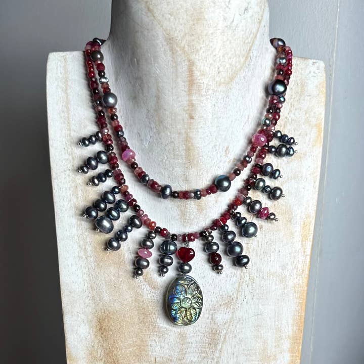 Mørk kærlighed halskæde for engroshandel hos Clarke Palmer