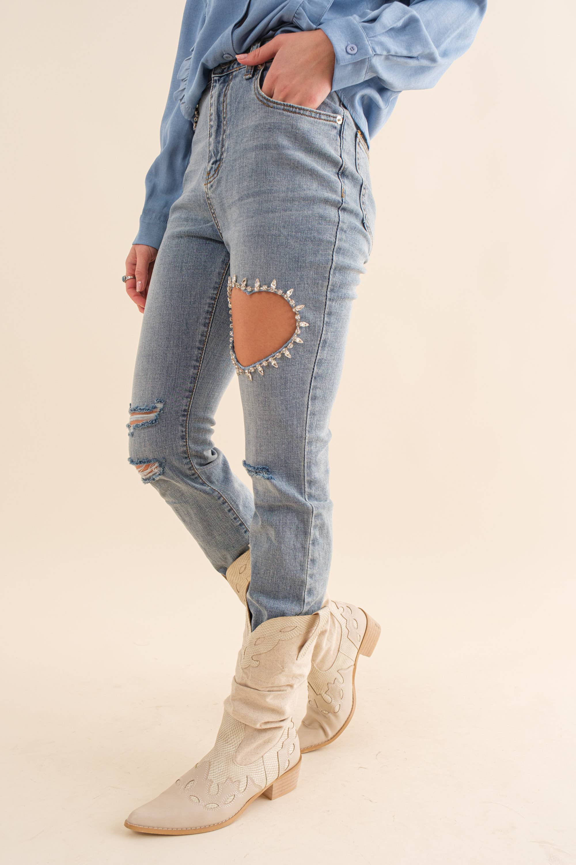 Blue B - Vendita all'ingrosso Jeans - Donna - 22300P - Jeans in denim elasticizzati con bottoni alla caviglia e bottoni a cuore9