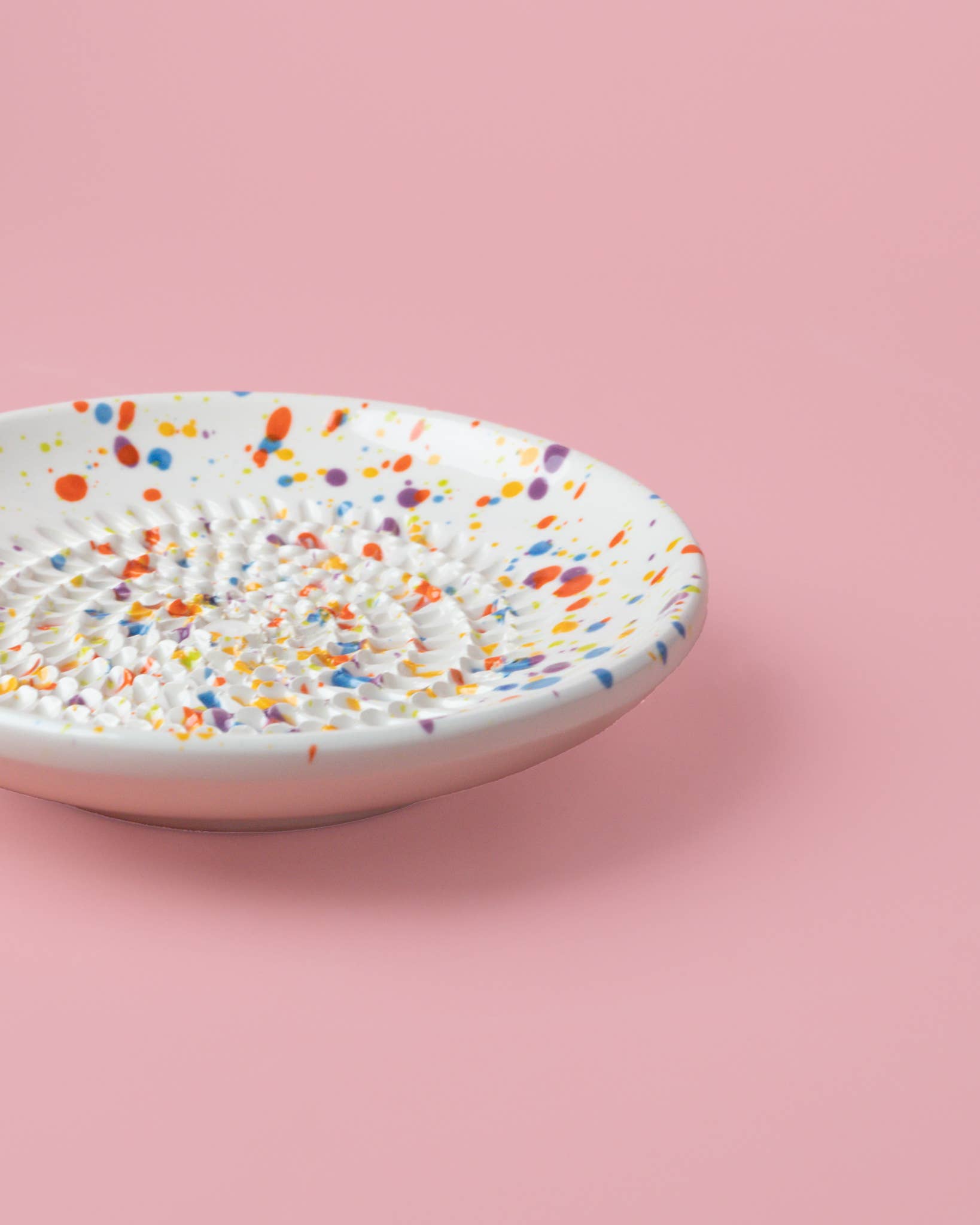 Alfar Tierra Cocida – wholesale Rivjärn – Liten keramikrivplatta i flerfärgat karnevalmönster0