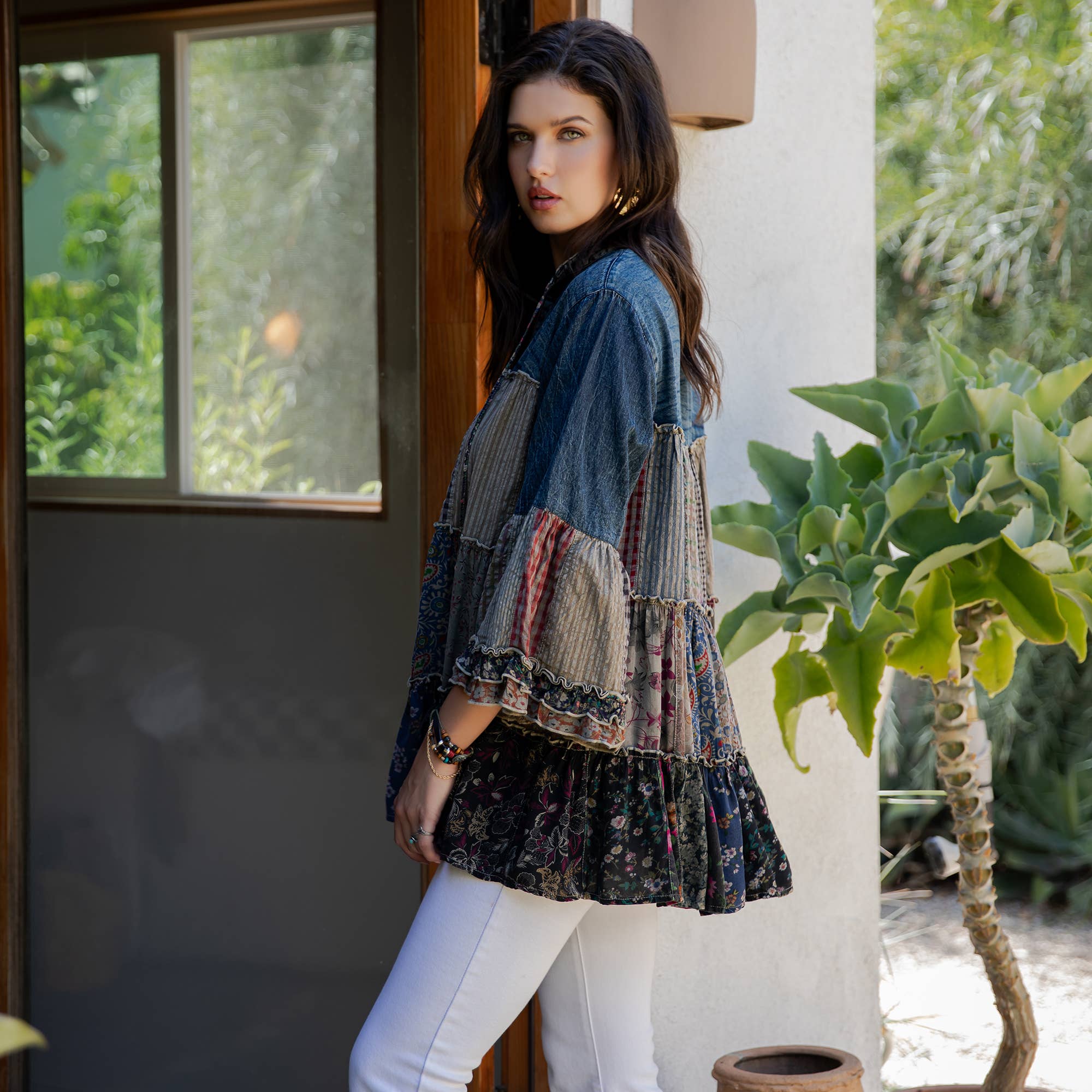 Young Threads - Vente Tunique – femme - Fusion artistique : Haut Jhabla surteint avec broderie également en PLUS16