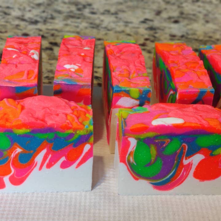 Savon végétalien Summer Vibes (sans parfum) pour la vente par Luna Valley Soaps