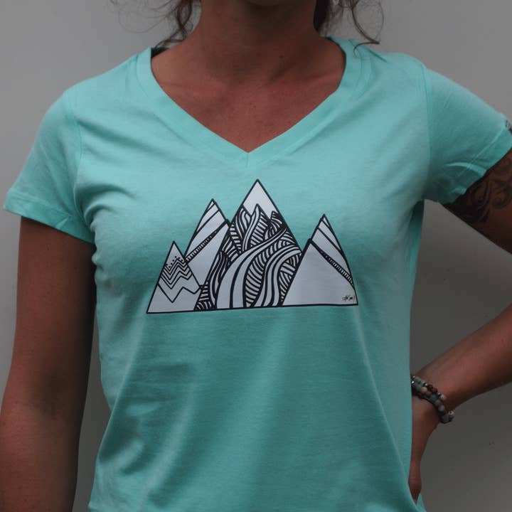 Maglietta donna - Montagne per la vendita all'ingrosso da parte di Hot Savoie 74