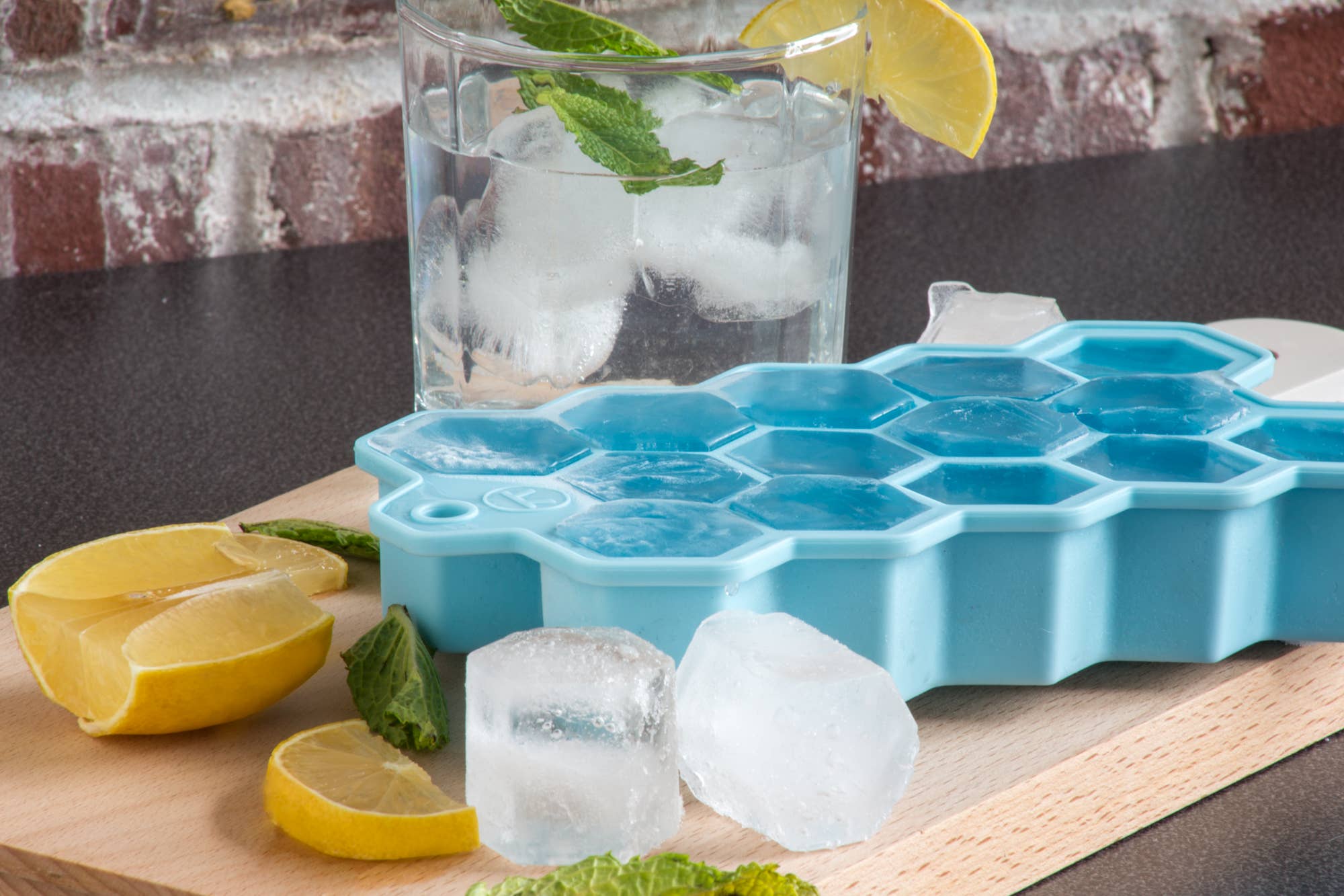 Fox Run Brands – Engroshandel Isbakke/form – Outset silikoneform til sekskantede isterninger, stor, 19,7 x 10,8 cm3