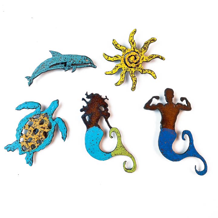 Aimant sirène, sirène, dauphin, soleil, tortue de mer, plage nautique pour la vente par Whimsies