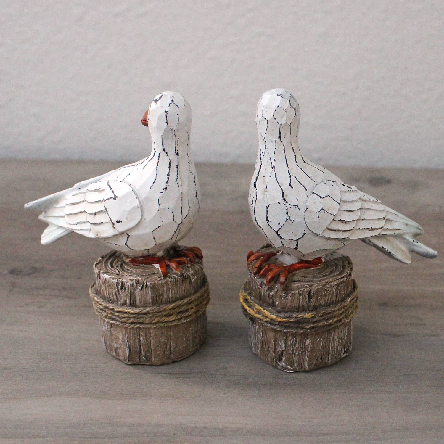 CB Home Collection - Wholesale Decorative Figurine - 5.5" Fun Seagull Figurines - 2 Assorted3