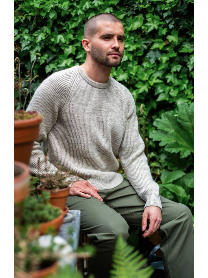 Paul James Knitwear - Wholesale Knitted jumper – Men′s - Mens Sheepsoft British Wool Fisherman Rib Knit Jumper6