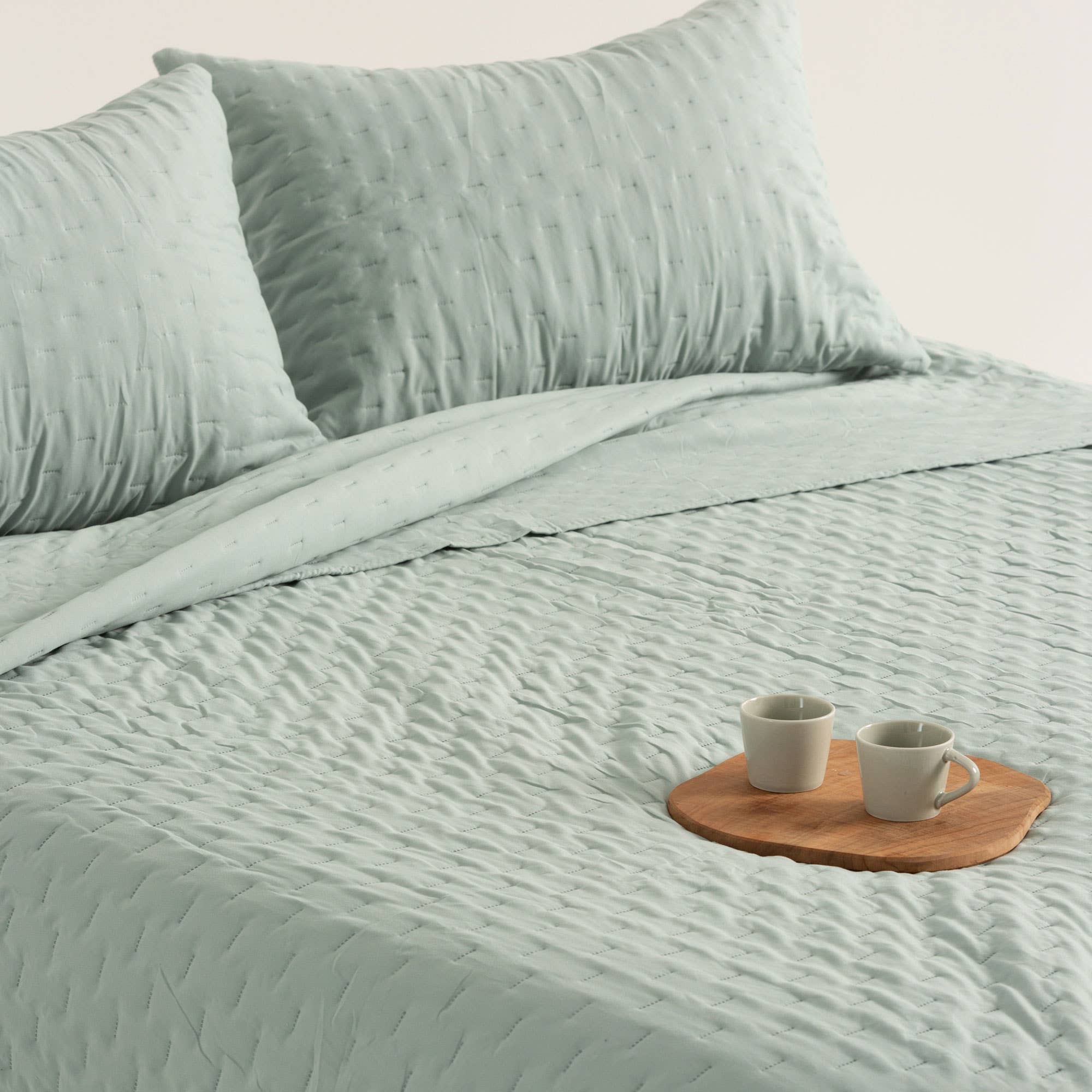 GAMUSI - Wholesale Quilt - NARA plain quilted bedspread with super soft touch10