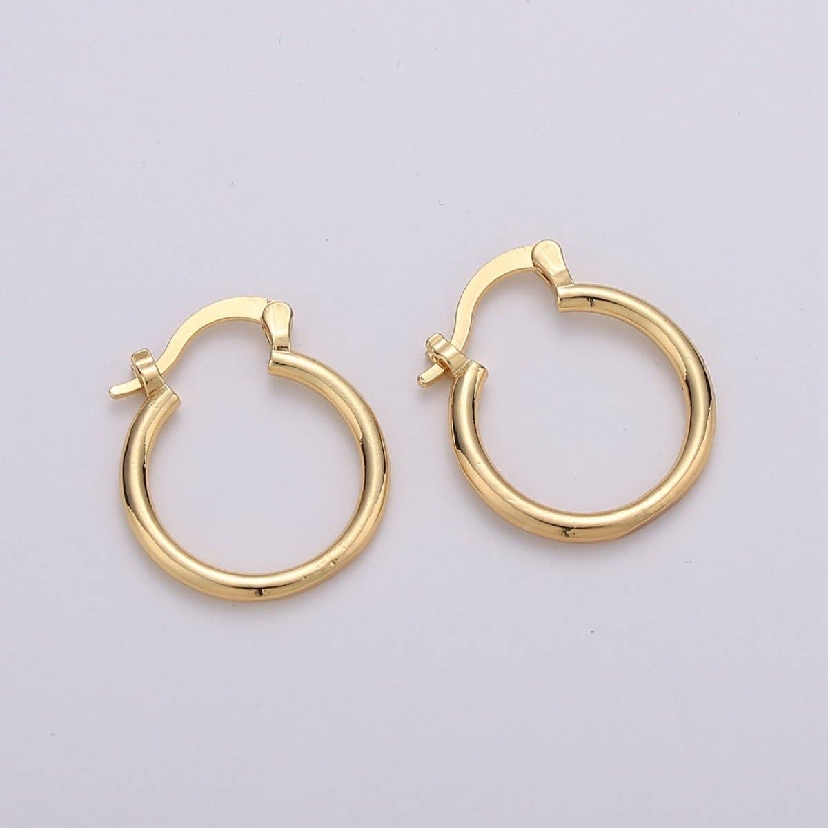 Aim Eternal - Wholesale Hoop Earrings - Tube Hoops Gold, 20mm Gold Hoops, Large Gold Hoop Earrings, Hollow Hoop Earrings, Chunky Hoops, Light Hoops for Every Day Wear Q-228
