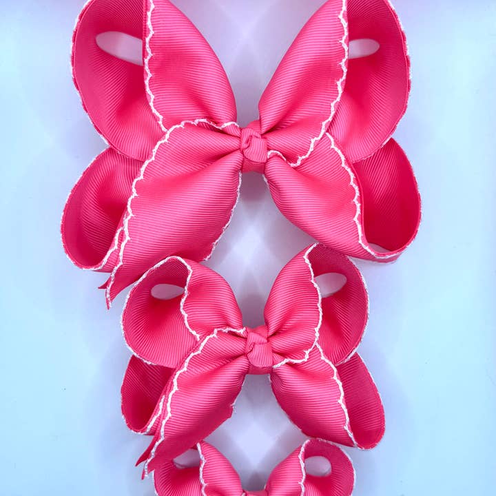 Rose Néon Moonstitch pour la vente par Luminous Sky Bowtique