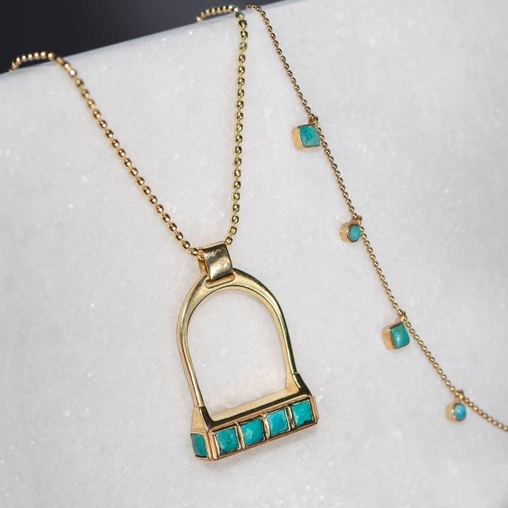 Keepsake Turquoise Stirrup Halskæde - Guld for engroshandel hos URBAN-EQUESTRIAN