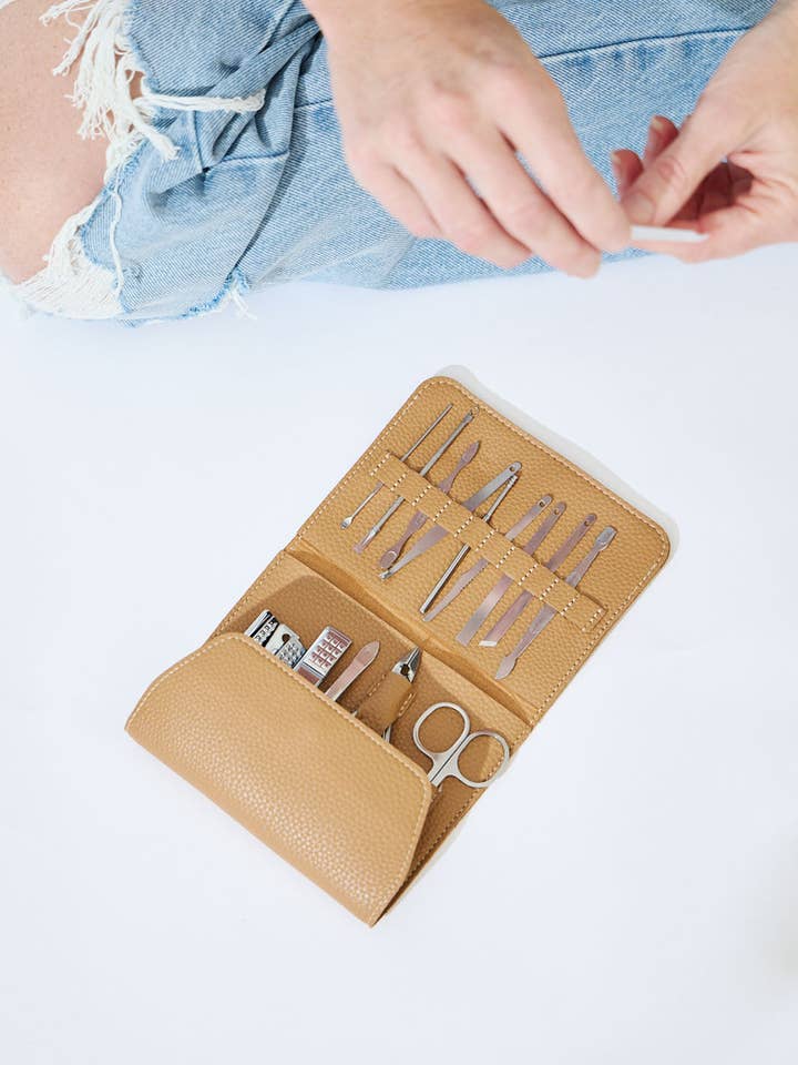 Vegan PU Leather Manicure Set - Beige for wholesale by Nakoa The Label