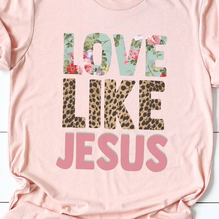Love like Jesus t-shirt met luipaard- en bloemenprint voor wholesale door Kissed Apparel