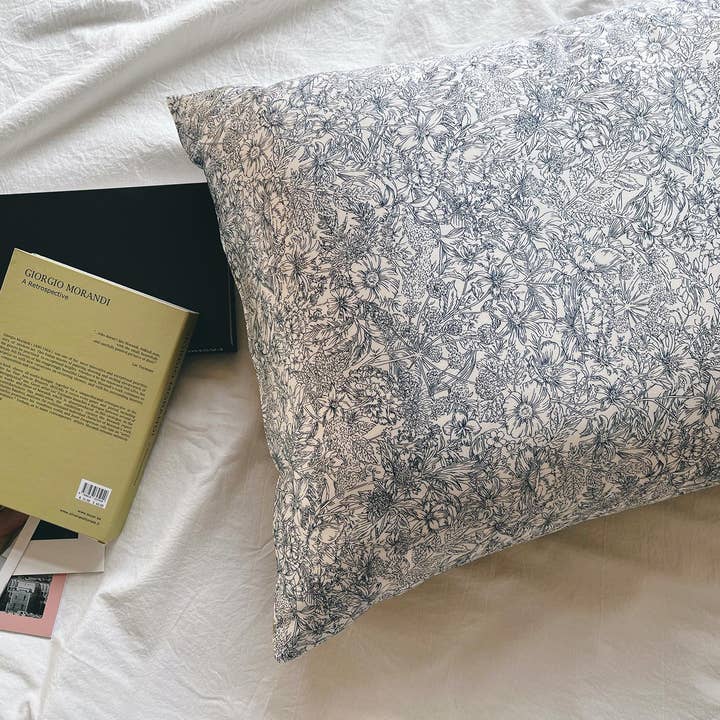 Lian Collection – wholesale Bedding pillowcase/sham – 100% Mulberry Silk Pillowcase - Floral Block-Print Design3