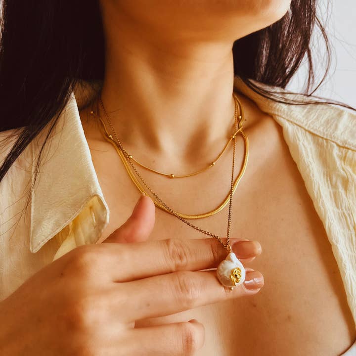 Collier FIA - Collier superposé de perles baroques pour la vente par XIPAIA