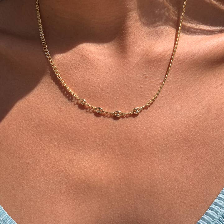 Colar de Corrente Curb Banhado a Ouro – Joia Delicada para Camadas para Mulheres por atacado de Mali Beads