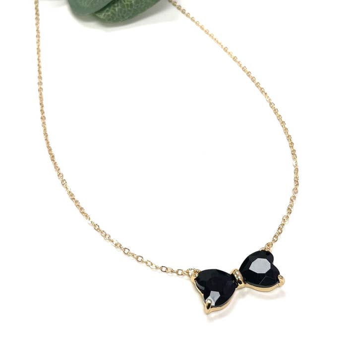 StarryNYC - Wholesale Pendant/Charm Necklace - Bow Shape Heart Glass Crystal Pendant w/ 235 Chain Necklace