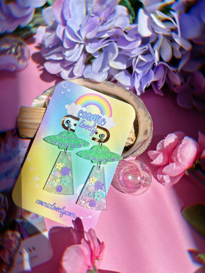 Pendientes Spring Flowers UFO para venta al por mayor de Cosmic lovely