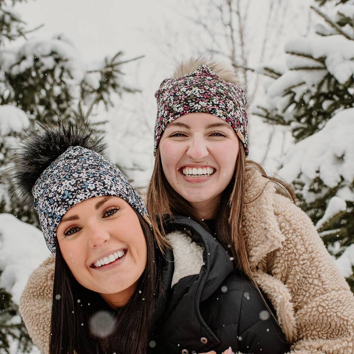 Winter pom pom hat - Flower wallpaper for wholesale by Flocon Sport