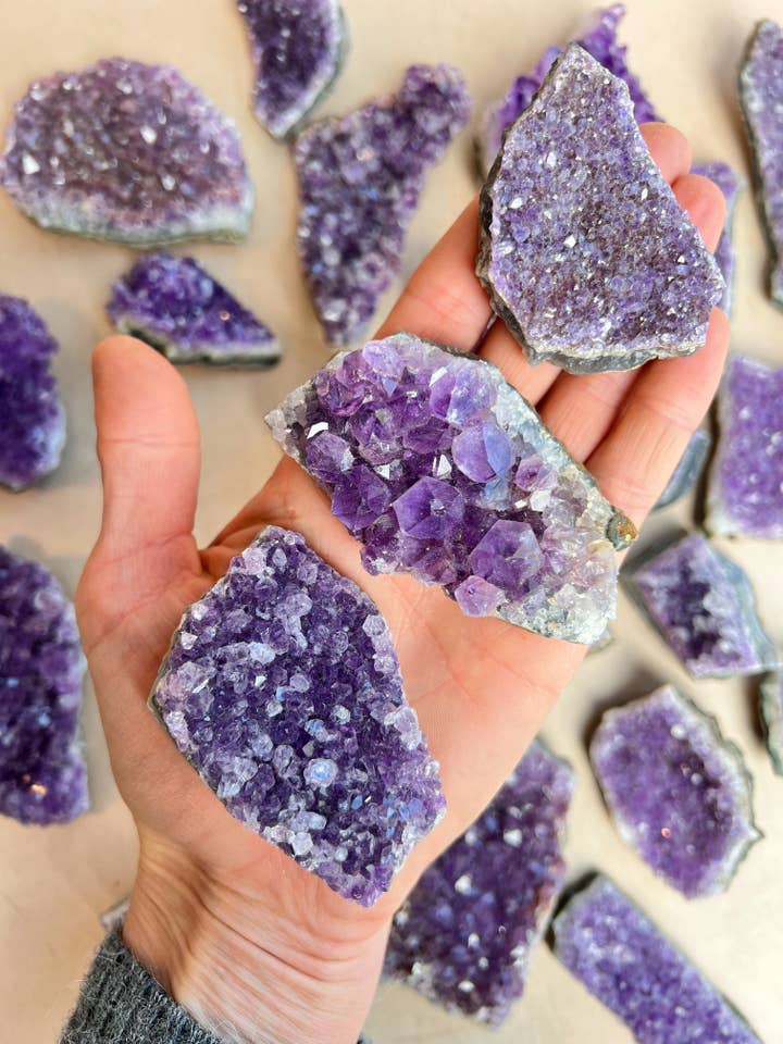 Ametist, råa geoder, naturliga kristaller för wholesale av Terra Dawn Minerals