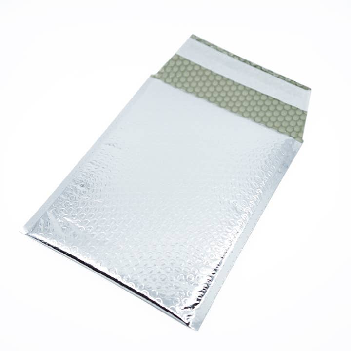 Atelier d’Albion – wholesale Envelopes – Metallic bubble mailer2