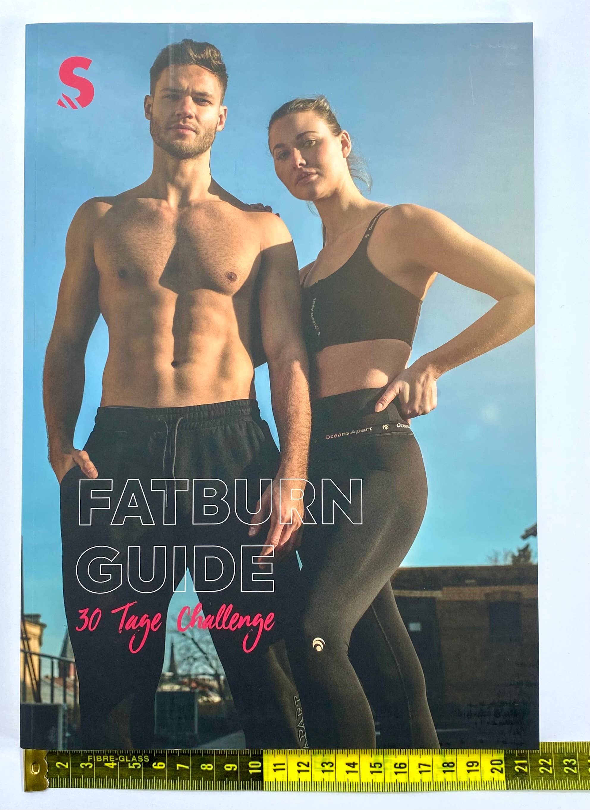 Salzmann Restwaren GmbH – Engroshandel Bog om fitness og motion – Strongrr sportbøger i 2 modeller3