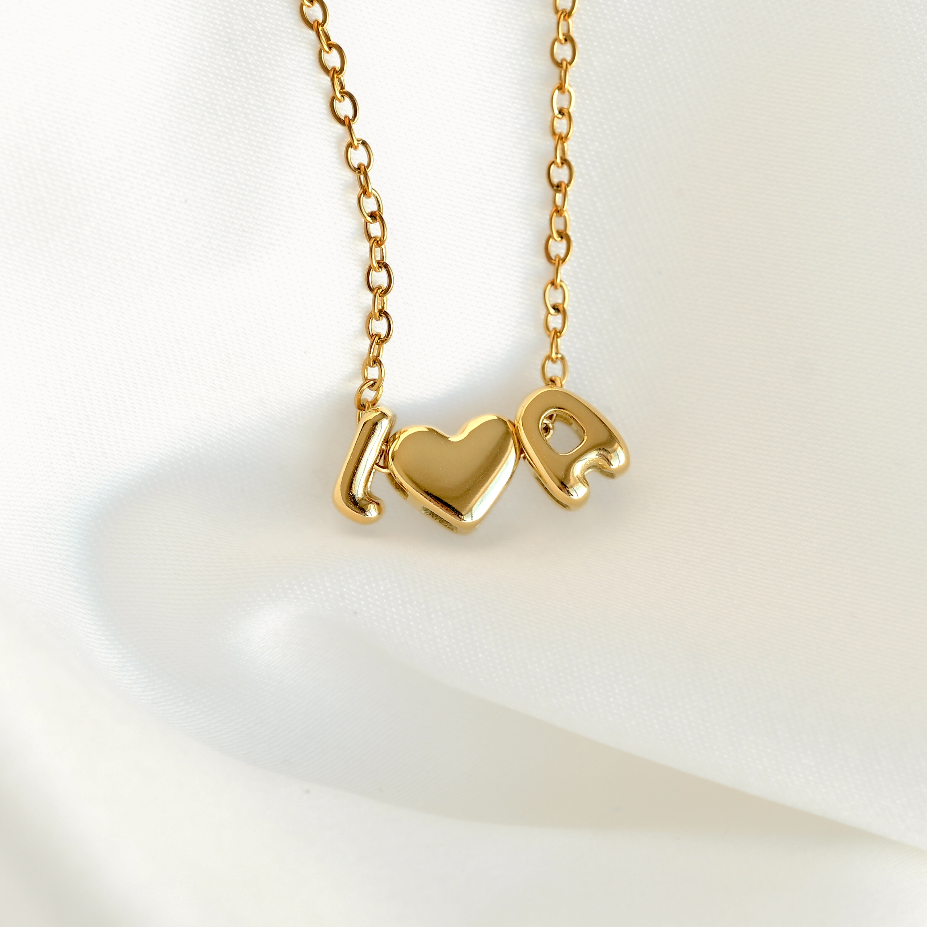 Blueyejewelry – wholesale Hänge-/berlockhalsband – Bubble Letter Halsband – Anpassat namn med små ballongbokstäver8