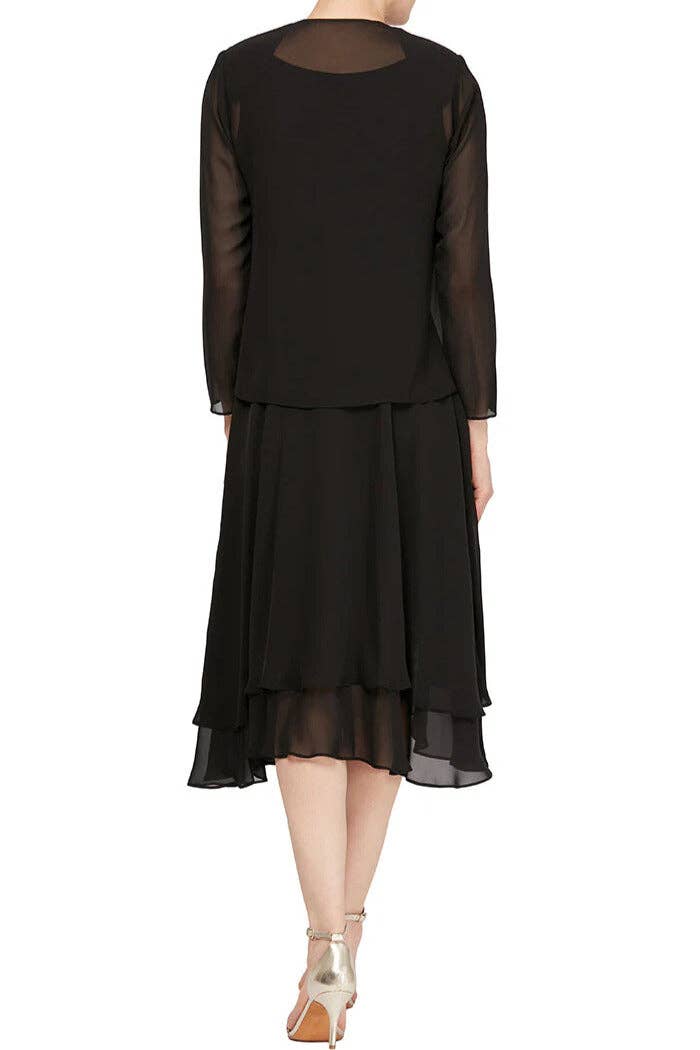 NOIR Robe avec veste en chiffon à manches longues et épaules perlées SL Fashions, jupe à étages et encolure dégagée. en vente sur Faire1