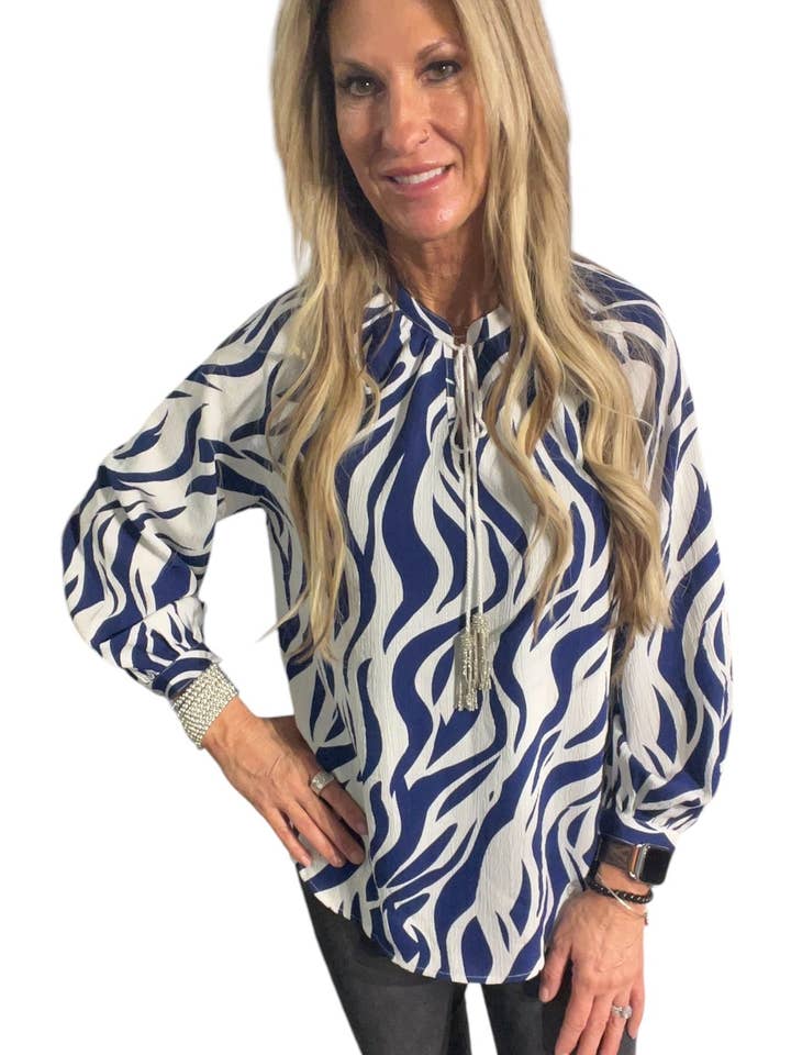 AP888X5927-N - Blu Navy Khaki - Maglia con Scollo a V e Nappine A3531 per la vendita all'ingrosso da parte di K & C Clothing, Inc.