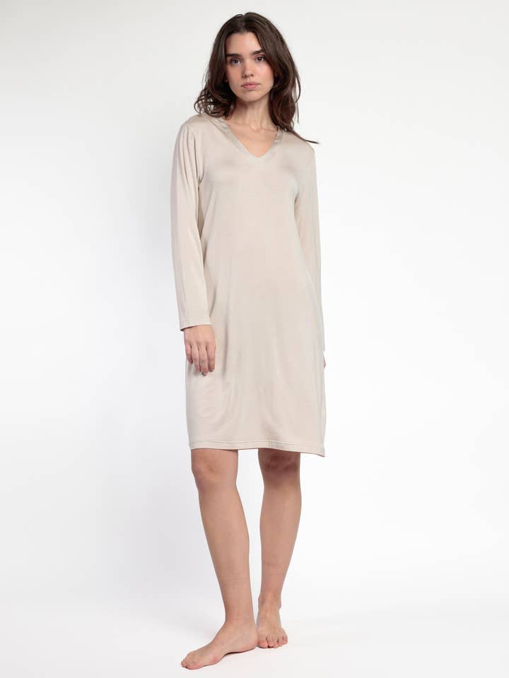 ADMAS Luxury Camicia da Notte a Maniche Lunghe Luxury Lisci per Donna per la vendita all'ingrosso da parte di ADMAS