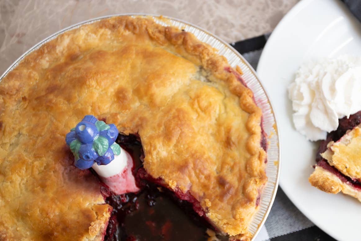 Fox Run Brands – Engroshandel Køkkenredskab – Fox Run Blåbær Pie Vent, Pie Bird til Bagning, 1,75” x 3"6