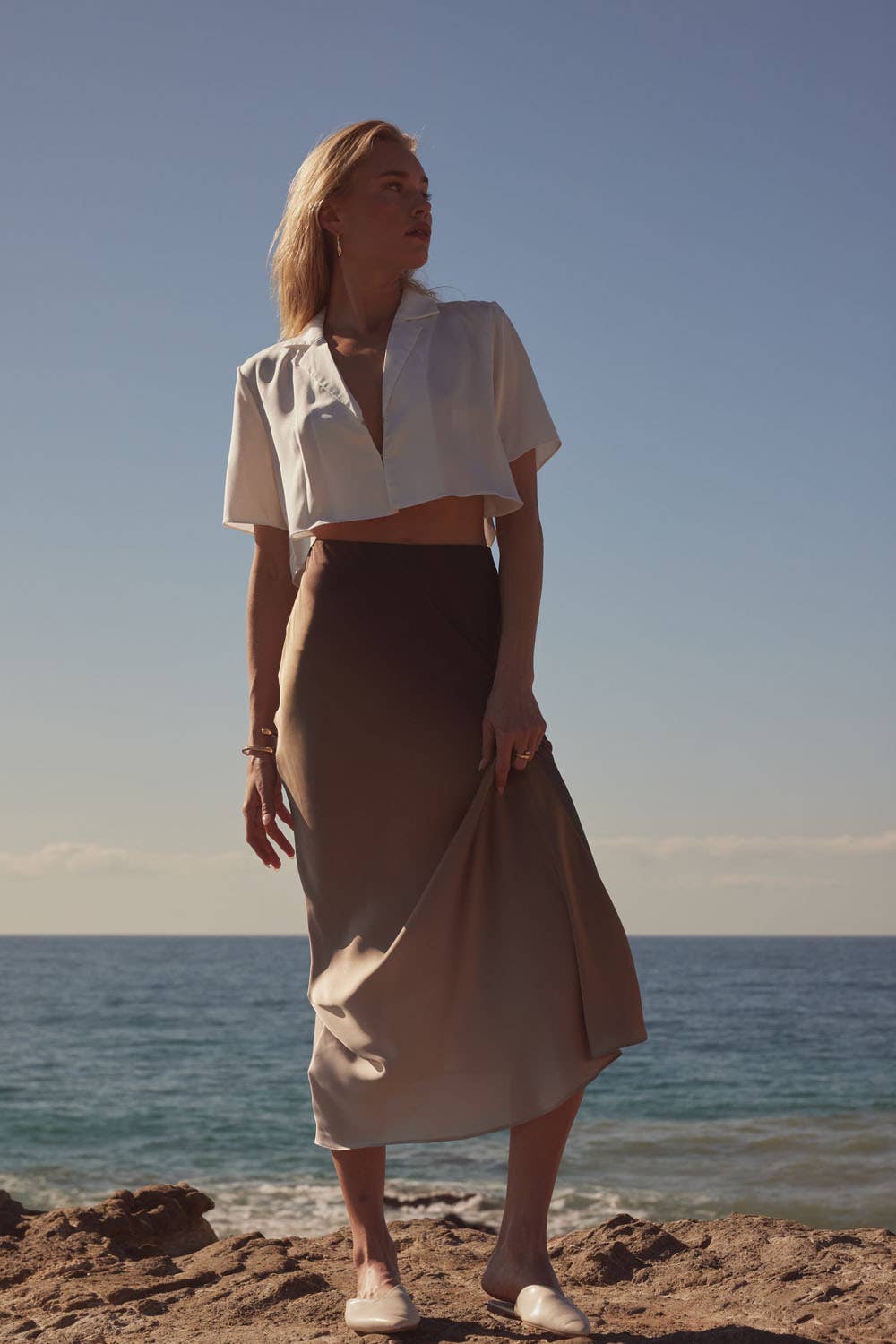 Promesa USA - Wholesale Button Down Shirt - Women's - Cropped Lapel-Collar V-Neck Short-Sleeve Shirt1