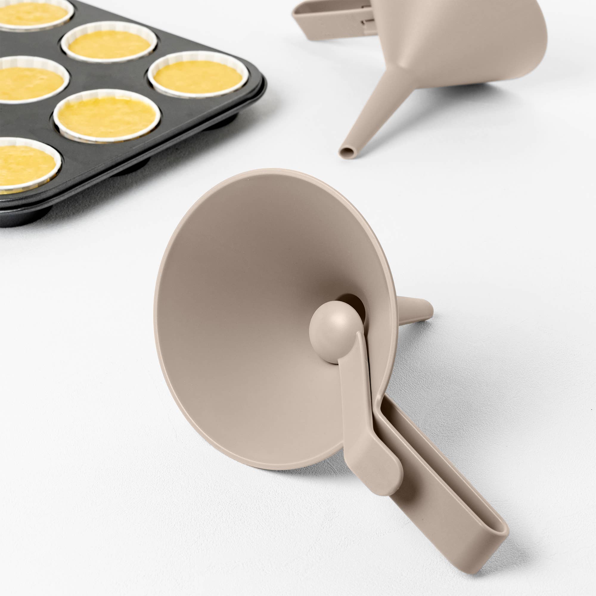 Blim Plus – wholesale Kitchen tool/gadget – Dolina funnel | with piston for dosing liquids3