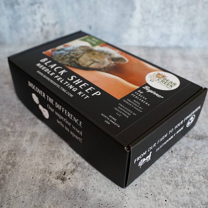 Bear Creek Felting - Vente Kits de couture - Kit de feutrage à l'aiguille de mouton noir6
