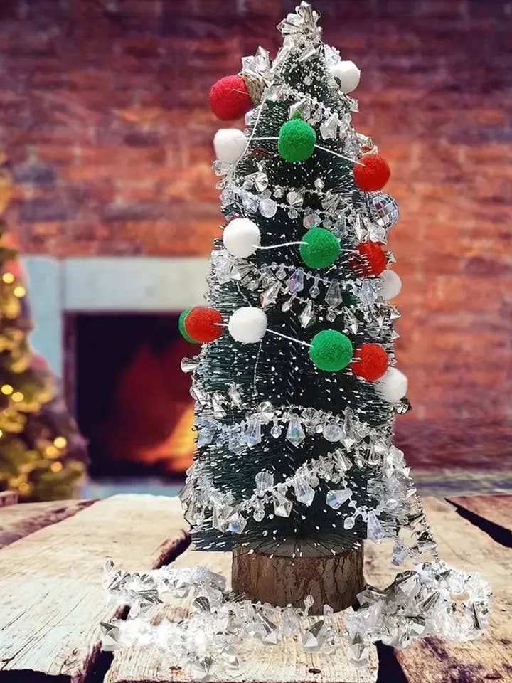 CWMM10232_CHRISTMAS POM POM GARLAND 20 RED GREEN BALLS for wholesale by NINEXIS