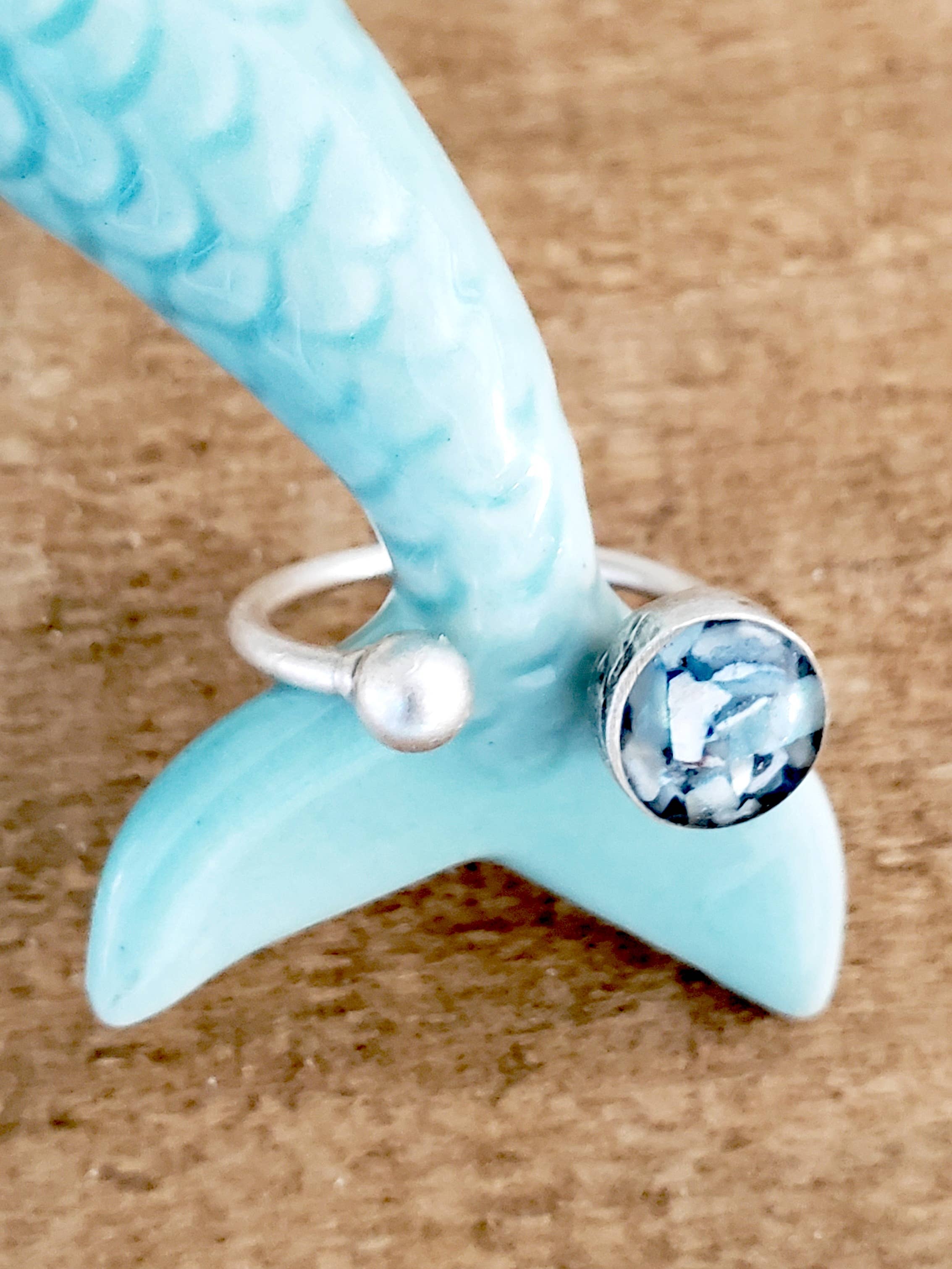 Maine Shellware - Wholesale Single Stone/Solitaire Ring - Antique Silver Round Ring