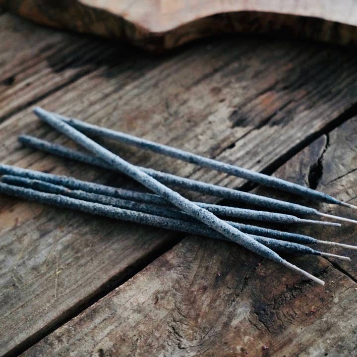 ReturnToTheRoots - Wholesale Incense - WHITE COPAL Resin Incense Sticks Artisan Hand Rolled Natural